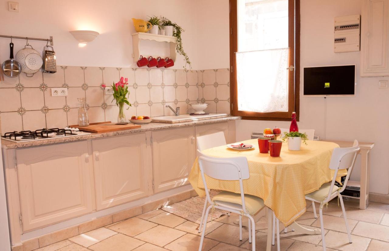 La Maison D'Eloise Arles Eksteriør bilde